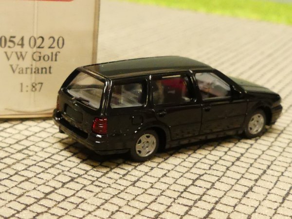 1/87 Wiking VW Golf Variant III schwarz 054 02