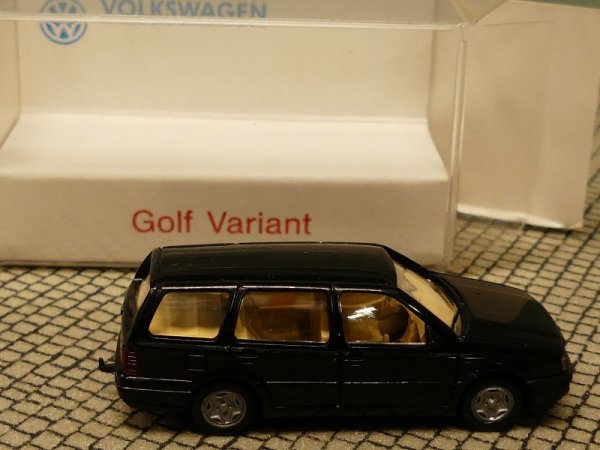 1/87 Wiking VW Golf Variant III schwarz mit Hängerkupplung