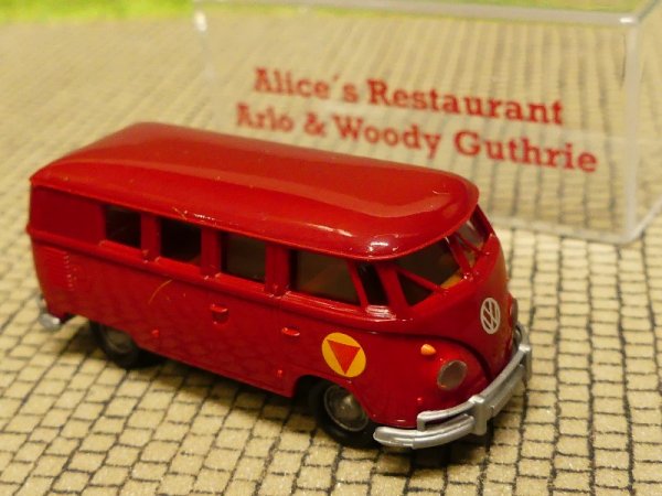 1/87 Brekina # 2110 VW T1 Alice's Restaurant