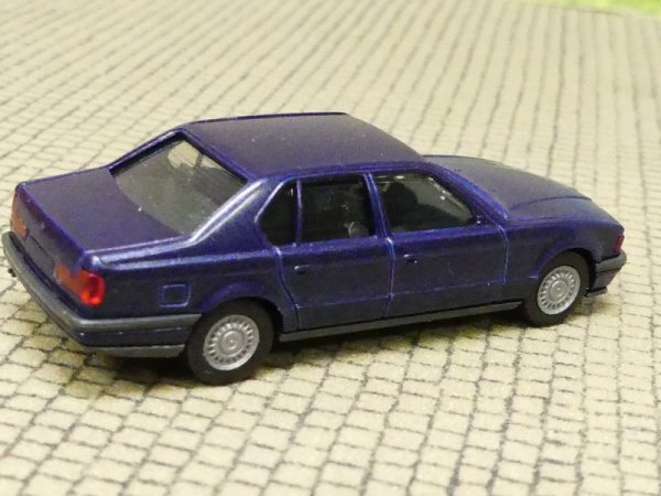 1/87 Herpa BMW 735i dunkelblau metallic