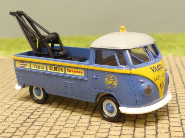 1/87 Brekina VW T1 b Abschleppwagen Varta 32982