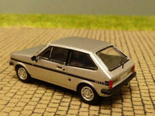 1/87 PCX Ford Fiesta 1300 S silber/Dekor 870239