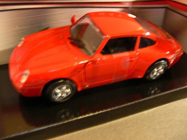 1/24 Motor Max Porsche 911 (993) rot 73220