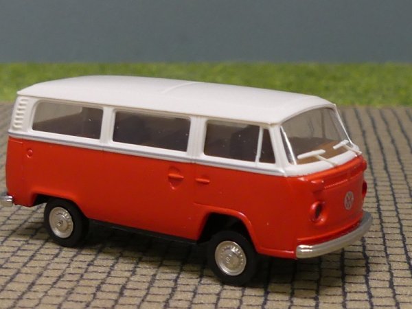 1/87 Brekina VW T2 weiß/hellrot Bus