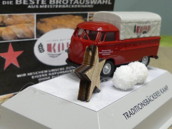 1/87 Brekina VW T1 b Pr/Pl Bäckerei Kamp Werbefahrzeug mit Schneebällen und Stern in PC-Box