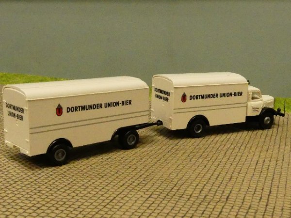 1/87 Brekina Henschel HS 140 Dortmunder Union Bier Koffer Hängerzug 7316