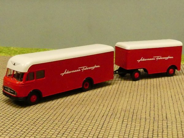 1/87 Brekina MB LP322 Ackermann Fahrzeugbau rot