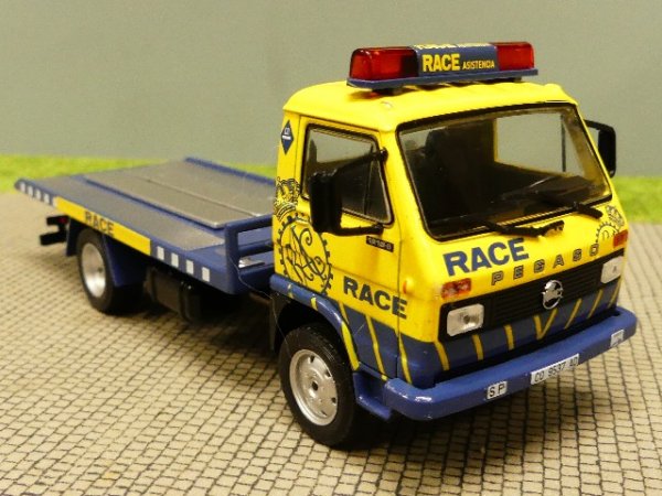 1/43 Pegaso Ekus 1210-6 Race Asistencia gelb blau