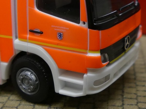 1/87 Herpa MB Atego Rosenbauer Drehleiter Feuerwehr Ingolstadt 094337