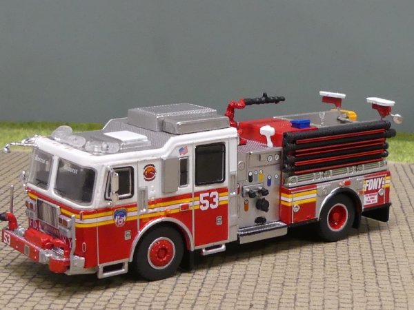 1/87 PCX Seagrave Marauder II FDNY Manhatten #53 870681