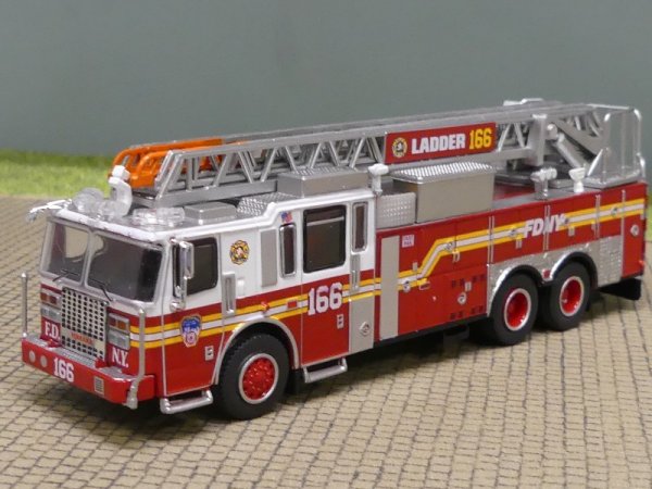 1/87 PCX Ferrara Ultra FDNY Brooklyn #166 870692