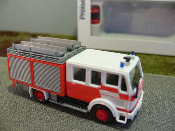 1/87 Preiser MB 1222 AF LF 16 Aufbau Ziegler FW Frankfurt 35022