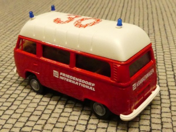 1/87 Brekina VW T2 HD Friedensdorf International Dachdruck 30 Bus #226