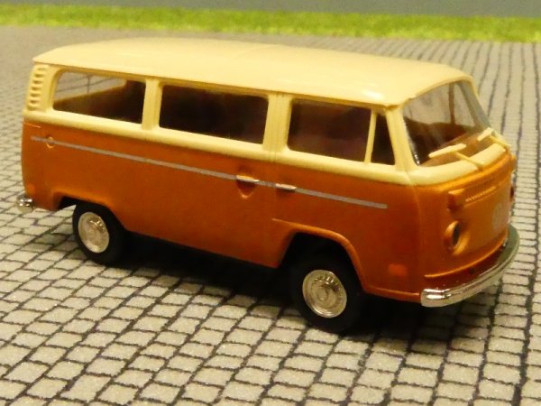 1/87 Brekina VW T2 hellbeige/braun de Lux USA Version B