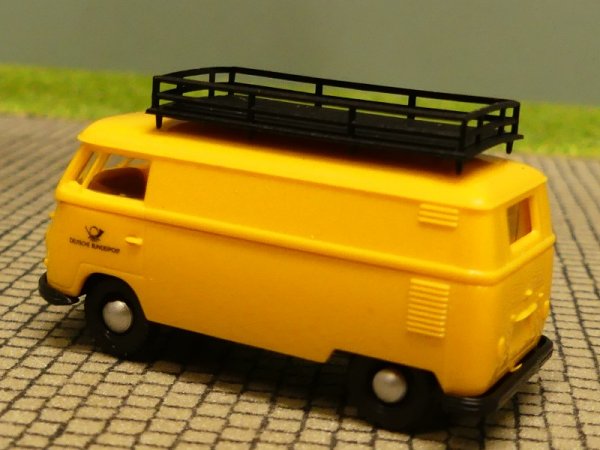 1/87 Brekina # 0462 VW T1 b Deutsche Post mit Dachgepäckträger Kasten 3276