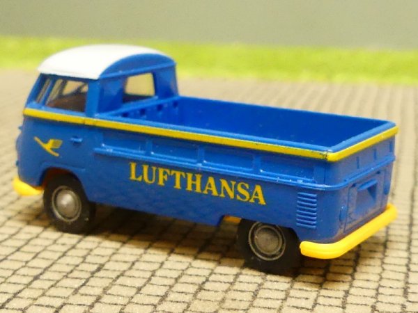 1/87 Brekina # 0475 VW T1 b Lufthansa Pritsche