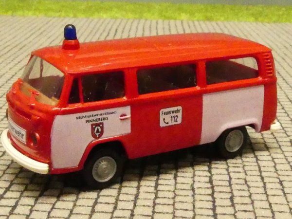 1/87 Brekina VW T2 Feuerwehr Pinneberg Bus