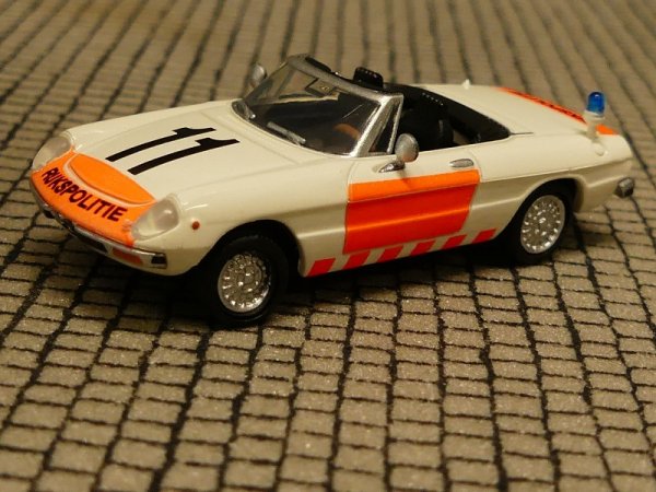 1/87 Brekina Alfa Romeo Spider # 11  Rijkspolitie 29603