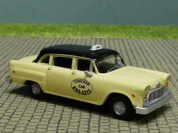 1/87 Brekina Checker Cab Taxi St. Louis 58935