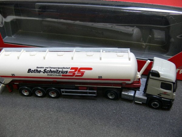 1/87 Herpa MB Actros Streamspace 2.3 Bothe-Schnitzius Silo-SZ  306331