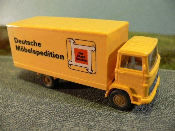 1/87 Wiking MB 1317 DMS Deutsche Möbelspedition Koffer 435 DMS