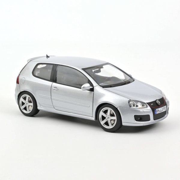 1/18 Norev VW Golf GTI Pirelli 2007 silber 188425