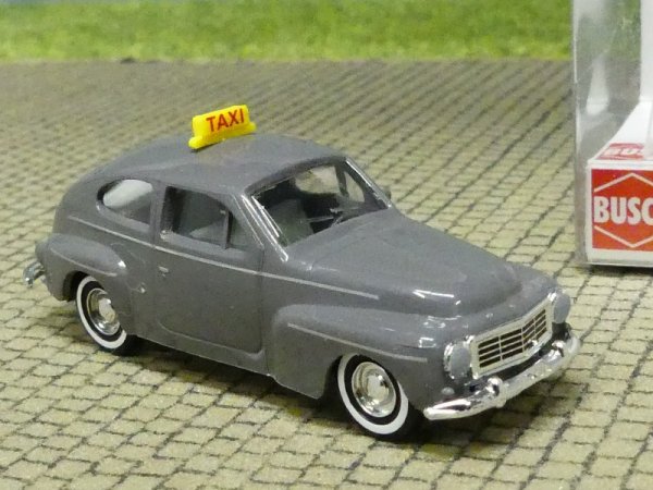 1/87 Busch Volvo 544 Limousine Taxi 43918