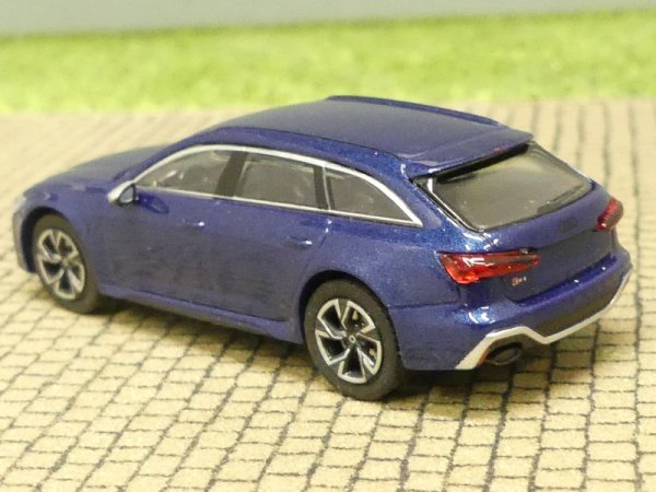 1/87 Minichamps Audi RS 6 Avant blue metallic 870 010011