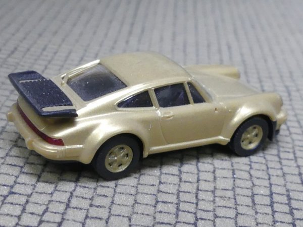 1/87 Herpa Porsche 911 Turbo gold ohne Spiegel