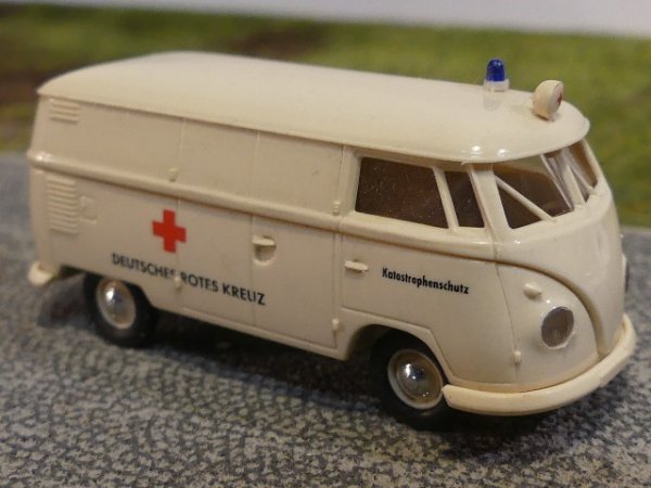 1/87 Brekina # 0755 VW T1 b DRK Sanitätszug 31794