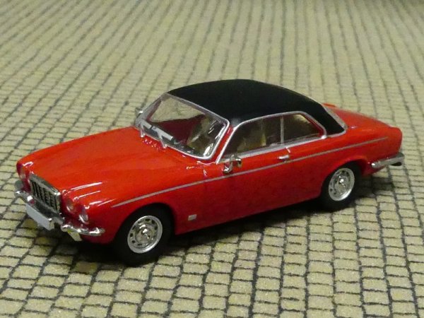 1/87 PCX Jaguar XJ-C rot/mattschwarz 870165