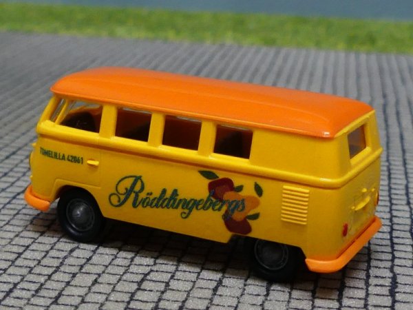 1/87 Brekina # 2058 VW T1 b Röddingsbergs Fruktolding Bus 31595
