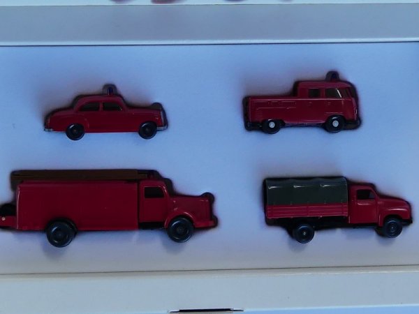 1/87 Wiking SET bei deutschen Feuerwehren.... mit 4 Fahrzeugen 990 52