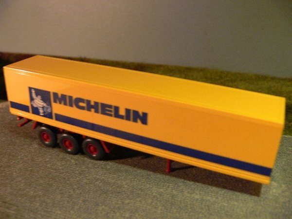 1/87 Wiking 3 achs Koffer Auflieger Michelin