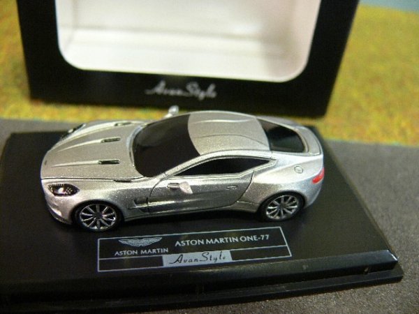 1/87 Fronti Art Aston Martin One 77 silber