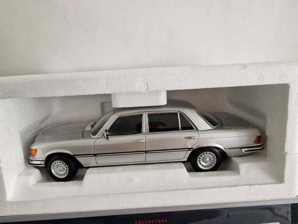 1/18 Norev MB 450 SEL 6.9 1976 silber 183785