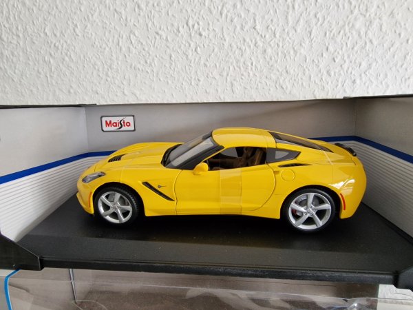 1/18 Maisto Chevrolet Corvette Stingray 2014 gelb 31182