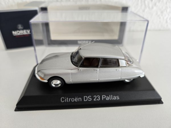 1/43 Norev Citroen DS 23 Pallas 1974 Pearl grey 158068