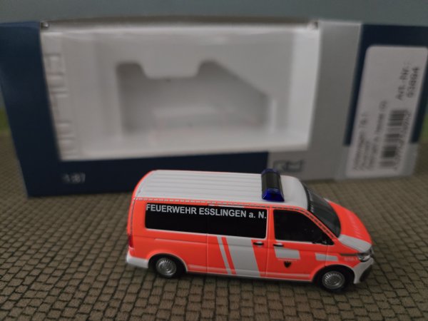 1/87 Rietze VW T6.1 Feuerwehr Esslingen a. Neckar 53894