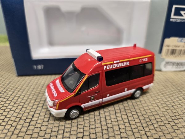 1/87 Rietze VW Crafter Feuerwehr Altdorf bei Nürnberg 53110