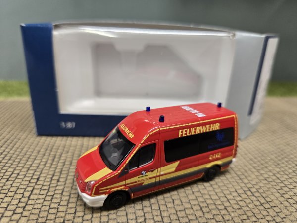 1/87 Rietze VW Crafter Feuerwehr Oeyenhausen 53124