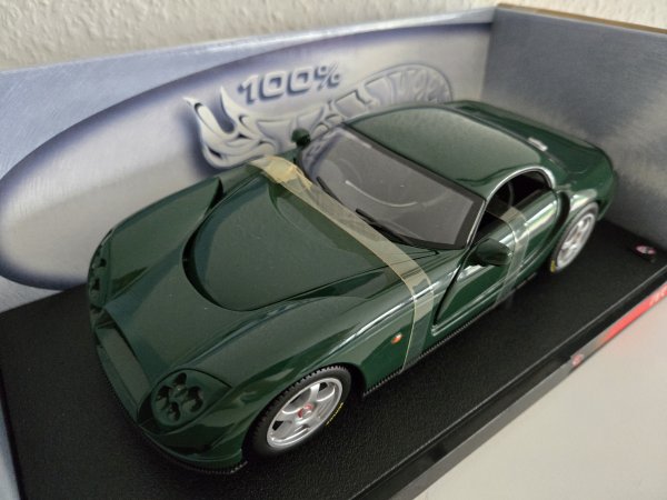 1/18 Hot Wheels TVR Speed 12 dunkelgrün