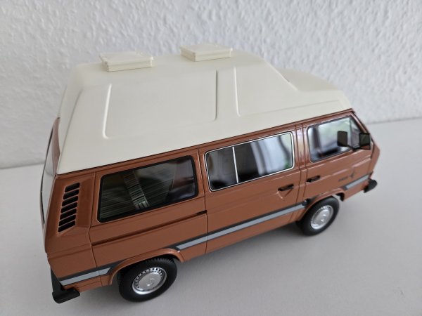 1/18 PremiumClassixxs VW T3 Westfalia Joker 3 assuanbraun 30031