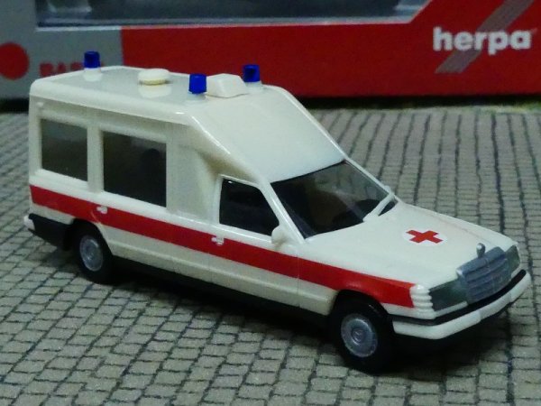 1/87 Herpa MB Miesen KTW DRK 094153