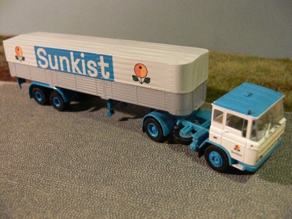 1/87 Brekina DAF FT 2600 Sunkist 85271