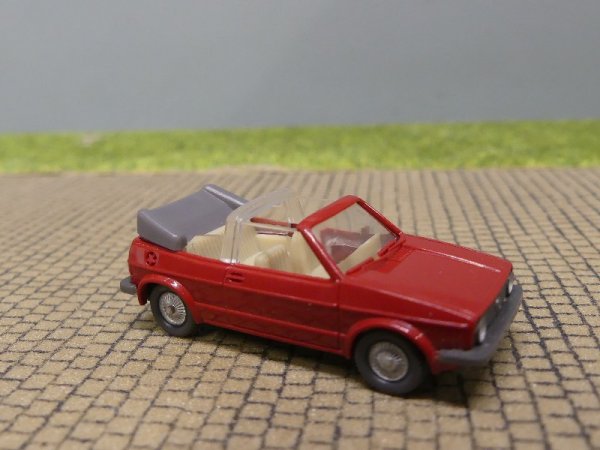 1/87 Wiking VW Golf I Cabrio dunkelrotbraun 046