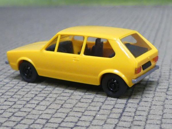 1/87 Brekina VW Golf I signalgelb 25538