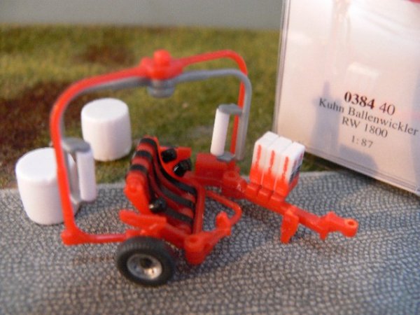 1/87 Wiking 0384 40 Kuhn Ballenwickler RW 1800