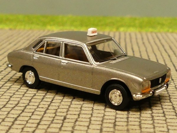 1/87 Brekina Peugeot 504 TAXI Frankreich bronze