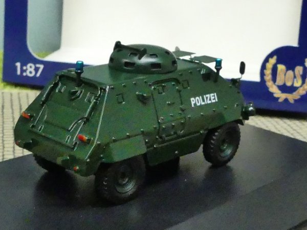 1/87 BoS Thyssen UR-416 dunkelgrün Polizei Panzerwagen BOS87831